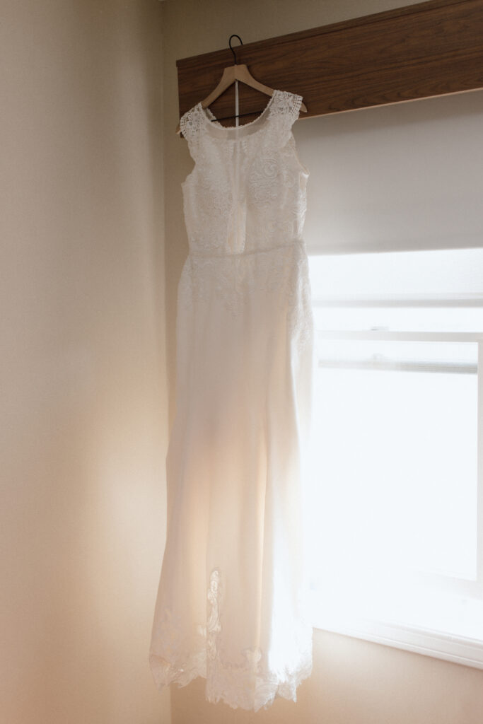 Meta description length: The meta description is over 156 characters. To ensure the entire description will be visible, you should reduce the length!